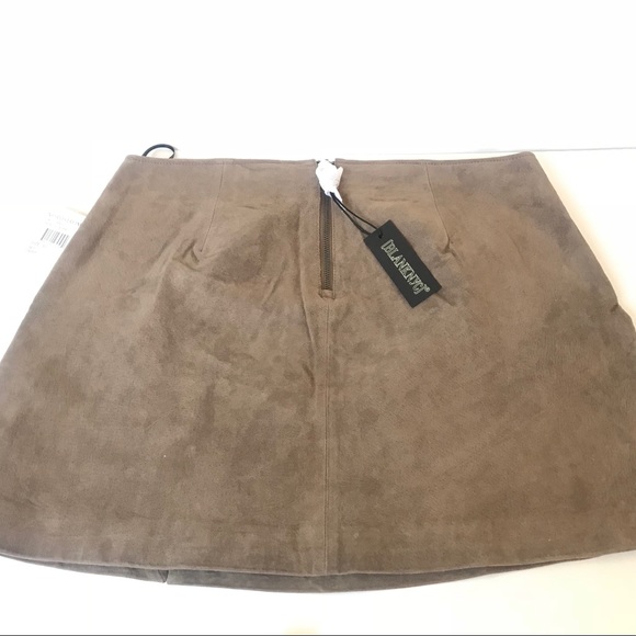 SOLD ! BLANKNYC Suede Miniskirt - Picture 4 of 5